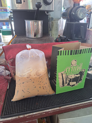 ชา กาแฟ หน้าอู่ - การบริการอาหารและที่พัก