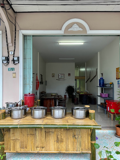 ข้าวแกงเผ็ดหวูด by นายมร