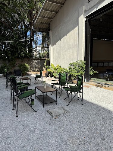 Vector Coffee Roaster l Factory - การบริการอาหารและที่พัก