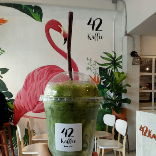 Comentarii opinii despre 42Kaffee