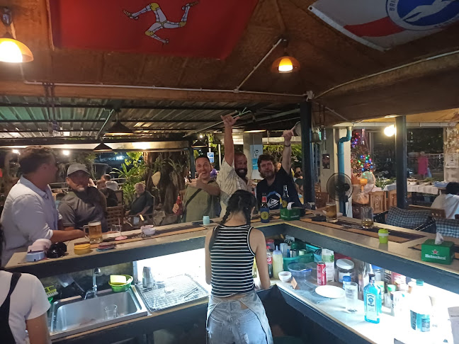 Comentarii opinii despre Chalong Pier Restaurant & Sports Bar