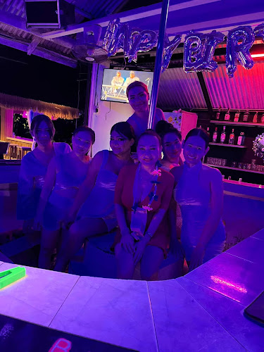 Opinii despre Horn Pub - Koh Samui - Soi Reggae în อำเภอเกาะสมุย - การบริการอาหารและที่พัก