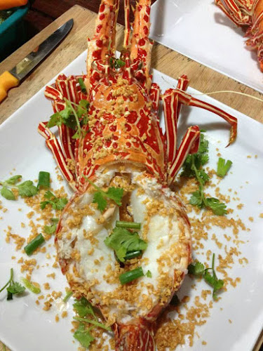 Opinii despre Domon No.6 Thaifood Seafood Patong în อำเภอกะทู้ - การบริการอาหารและที่พัก