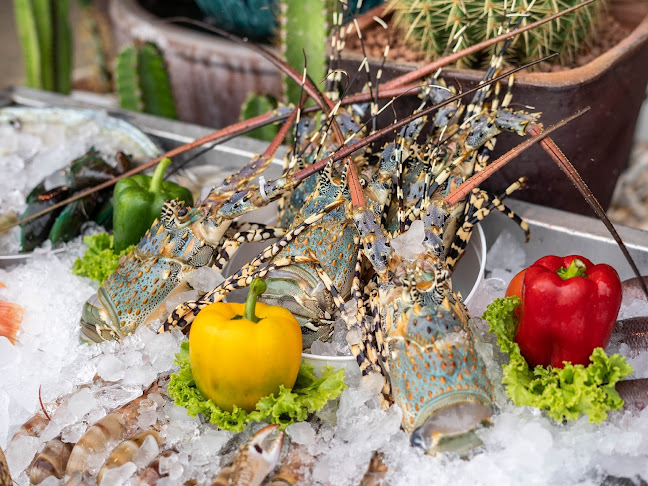 Opinii despre BAAN SAILOM RESTAURANT, KARON BEACH PHUKET în อำเภอเมืองภูเก็ต - การบริการอาหารและที่พัก