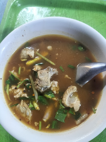 Opinii despre ร้าน ลาบส้มตำชัยภูมิ เจ้าเก่า (สามแยกหัวทะเลโคราช) în อำเภอเมืองนครราชสีมา - การบริการอาหารและที่พัก