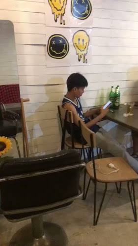 Opinii despre HEE BAR บาร์ลับสงขลา în อำเภอเมืองสงขลา - การบริการอาหารและที่พัก