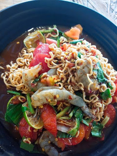 ร้านสาระแนจะยำ-อุบล - การบริการอาหารและที่พัก