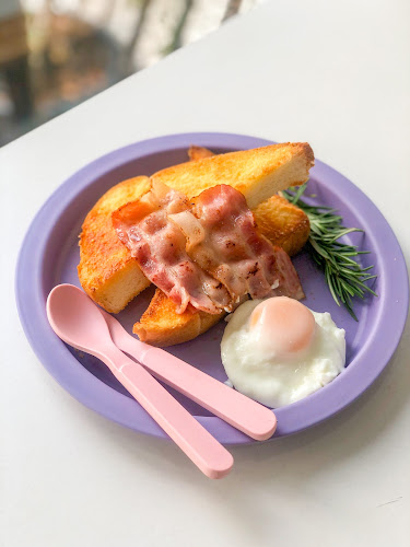 คาเฟ่แมวCat is - อำเภอบางละมุง