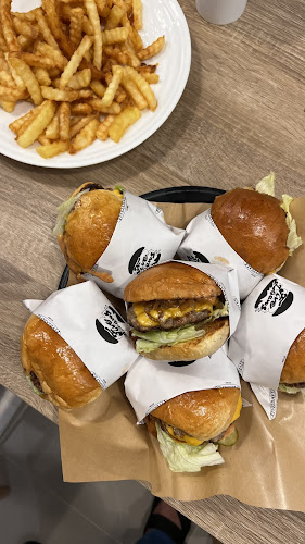 34 13 ถนน ประชานุเคราะห์ ตำบลป่าตอง อำเภอกะทู้ ภูเก็ต 83150