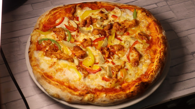 The Place Phuket - การบริการอาหารและที่พัก