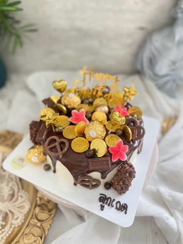 Kiss.The Cake คิส.เดอะเค้ก เค้กวันเกิดรังสิต - การบริการอาหารและที่พัก