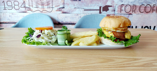 Boonkanjana cafe and motorbike rental - อำเภอบางละมุง