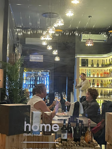 Ramazzotti Italian Food & Wine - การบริการอาหารและที่พัก