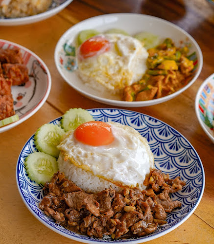 Opinii despre แม่กินรีเกี้ยนทอดภูเก็ต în อำเภอเมืองภูเก็ต - การบริการอาหารและที่พัก