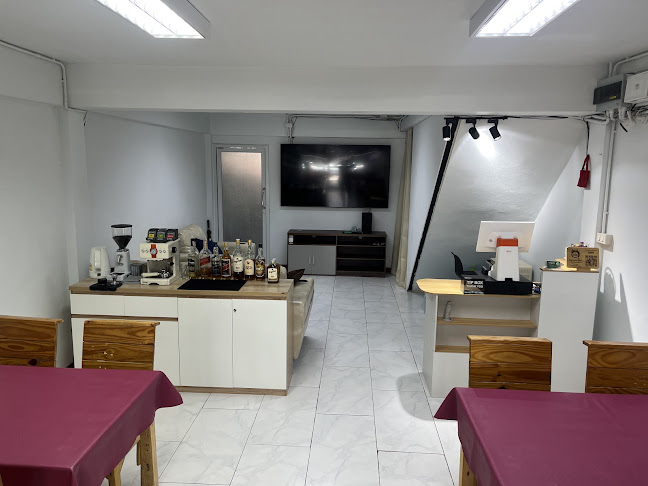 Kin Kab Kia - การบริการอาหารและที่พัก