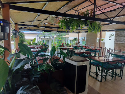 ไวบส์ แอท ราไวย์ บีช