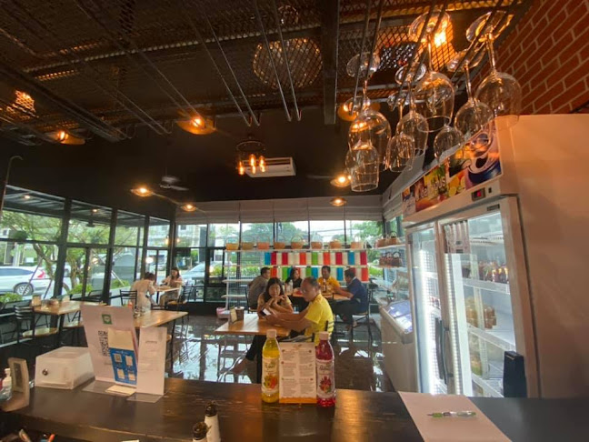 ร้านสิงห์บุรี​ อาหารพื้นบ้าน - การบริการอาหารและที่พัก