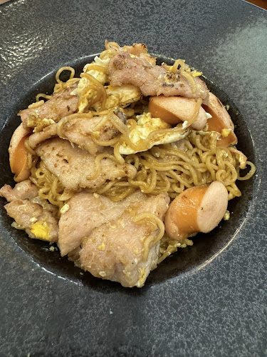 Mamamia Pattaya Street Noodles - การบริการอาหารและที่พัก