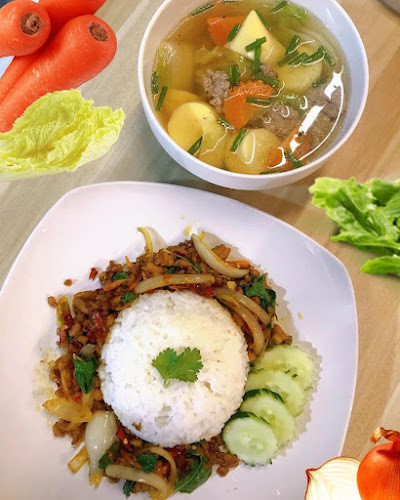 ร้านอาหารไทย - การบริการอาหารและที่พัก