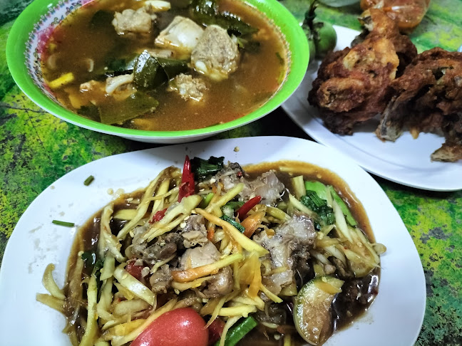 ร้าน ลาบส้มตำชัยภูมิ เจ้าเก่า (สามแยกหัวทะเลโคราช)