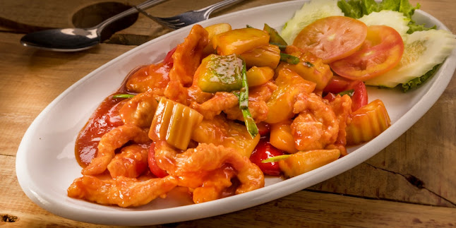 Opinii despre Hemingways (Jomtien) Restaurant & Bar în อำเภอบางละมุง - การบริการอาหารและที่พัก