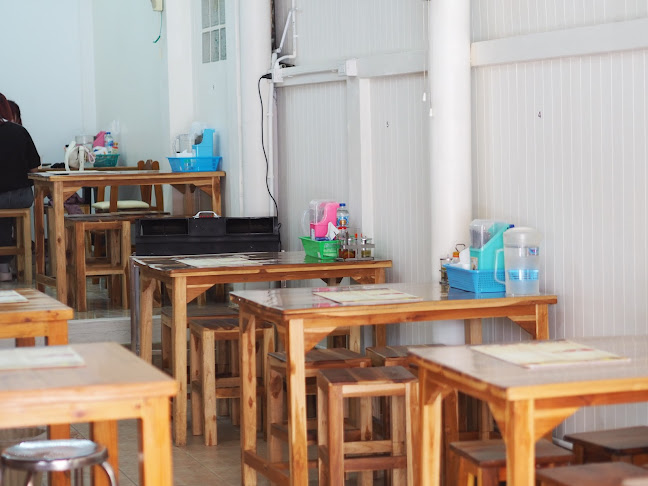 Opinii despre แม่กินรีเกี้ยนทอดภูเก็ต în อำเภอเมืองภูเก็ต - การบริการอาหารและที่พัก