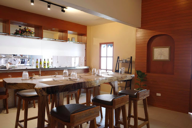 40 ถนน พัฒนา ซ. 8 ตำบลตลาดเหนือ อำเภอเมืองภูเก็ต ภูเก็ต 83000