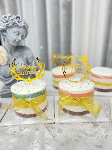 Kiss.The Cake คิส.เดอะเค้ก เค้กวันเกิดรังสิต - การบริการอาหารและที่พัก