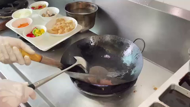 78 ถ.กะรน ตำบล กะรน อำเภอเมือง ภูเก็ต 83100