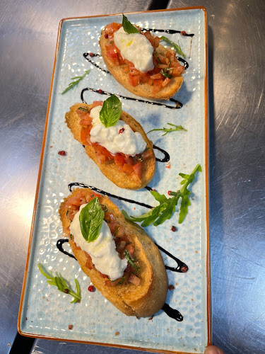 Made In Italy - การบริการอาหารและที่พัก