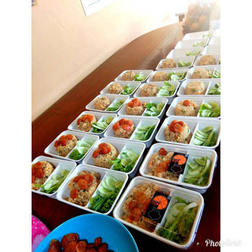 De"corner house (ดี คอร์เนอร์ เฮ้าส์) - การบริการอาหารและที่พัก