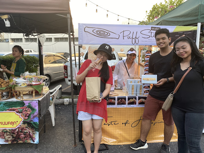 Puff Stick : Phuket Old Town - การบริการอาหารและที่พัก