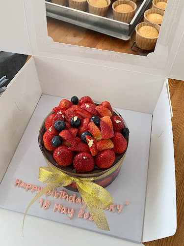 Kiss.The Cake คิส.เดอะเค้ก เค้กวันเกิดรังสิต - การบริการอาหารและที่พัก