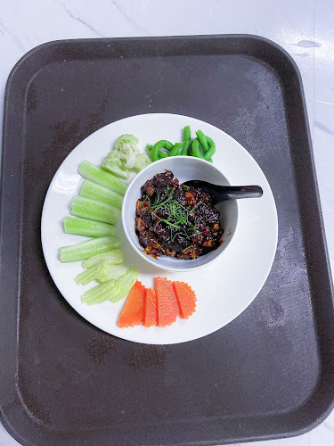 ร้านสิงห์บุรี​ อาหารพื้นบ้าน - การบริการอาหารและที่พัก