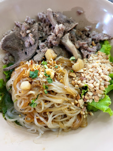 ต้มเลือดหมูคุณศรี พัทยากลาง - การบริการอาหารและที่พัก