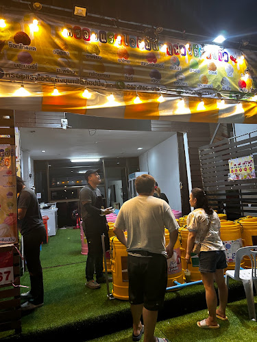 ร้านหรอยแรงบุฟเฟ่ต์ไอติมถัง - การบริการอาหารและที่พัก