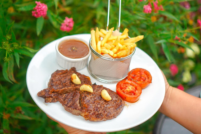 Maybelle's Coffee Garden - Restaurant & Cafe - การบริการอาหารและที่พัก