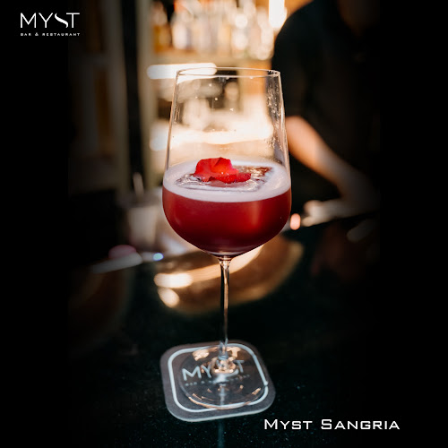 242 ถ. บรมไตรโลกนารถ ตำบล ในเมือง เมือง พิษณุโลก 65000