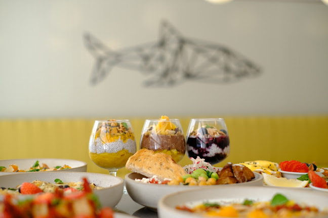 Beach Bites Patong - การบริการอาหารและที่พัก