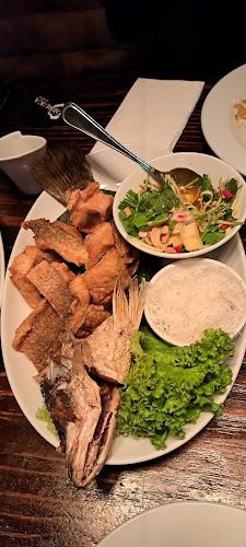 Opinii despre Golden Fish Seafood Restaurant în อำเภอถลาง - การบริการอาหารและที่พัก
