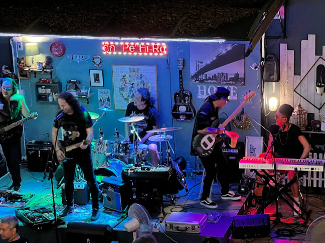 Comentarii opinii despre Pe' Hi-Rock Cafe