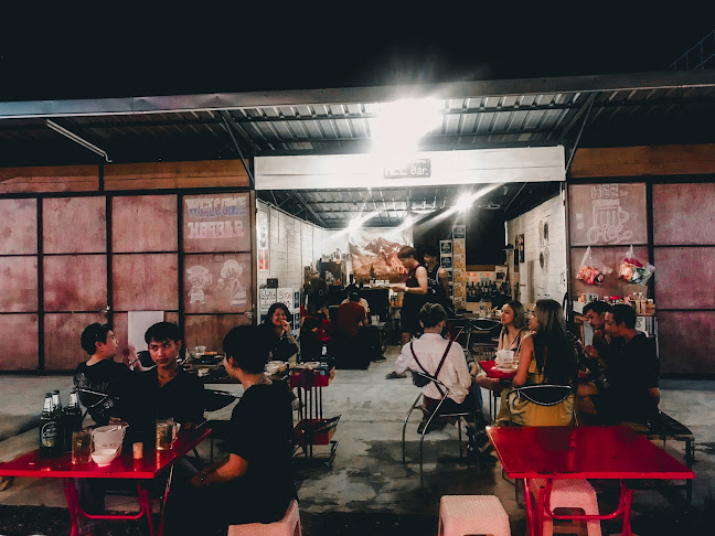 HEE BAR บาร์ลับสงขลา - การบริการอาหารและที่พัก