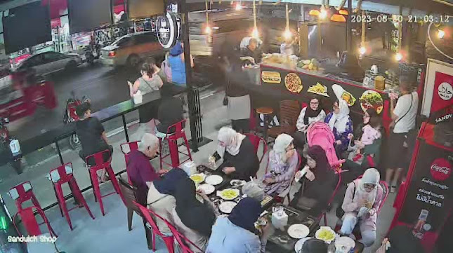 Comentarii opinii despre Sandwich Club