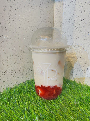 Yellow park - การบริการอาหารและที่พัก