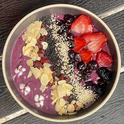 Maybelle's Coffee Garden - Restaurant & Cafe - การบริการอาหารและที่พัก