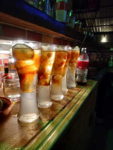 Opinii despre MoonRockBar Kamala Beach în อำเภอกะทู้ - การบริการอาหารและที่พัก