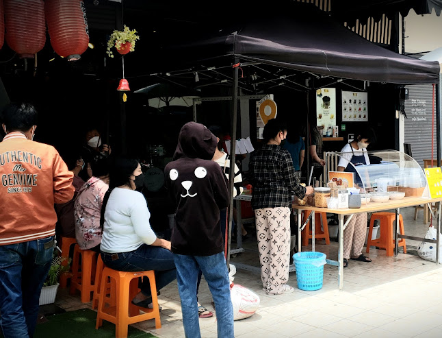 Comentarii opinii despre Yord Shine Ice Cream Cafe | ยอดชาย ไอศกรีมคาเฟ่ | ไอติมโบราณ Hatyai