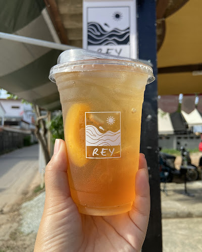 Opinii despre Rey coffee and slowbar în อำเภอศรีราชา - การบริการอาหารและที่พัก