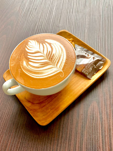 Opinii despre Maybelle's Coffee Garden - Restaurant & Cafe în อำเภอเมืองภูเก็ต - การบริการอาหารและที่พัก