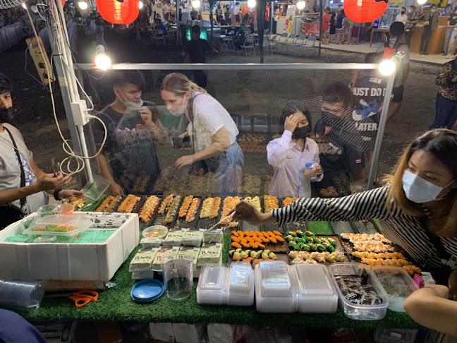 ซูชิปั้นสดสาขา2 ตรัง - การบริการอาหารและที่พัก